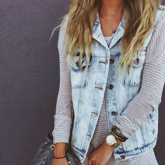 Forever 21 Jackets & Blazers - Forever 21 vintage style metal studded denim vest